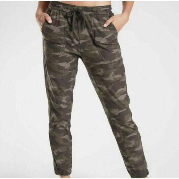 Athleta Camo Jogger Pants "Farallon" Size 4 Midrise Dark Gray Olive Green Crop - Picture 1 of 12